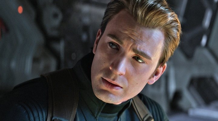  Chris Evans como Capitán América