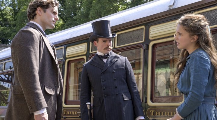  Henry Cavill, Sam Claflin y Millie Bobby Brown en 'Enola Holmes' (2020)