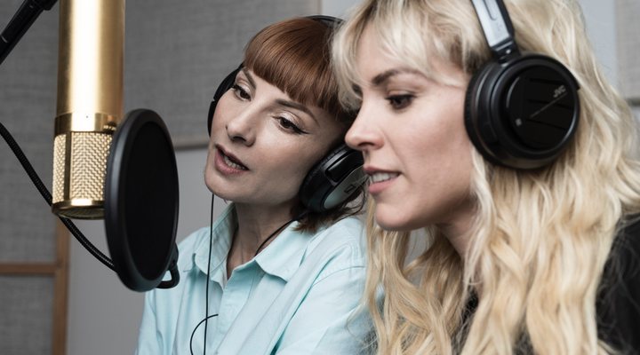 Najwa Nimri y Maggie Civantos grabando 'Vis a vis: Cara B'