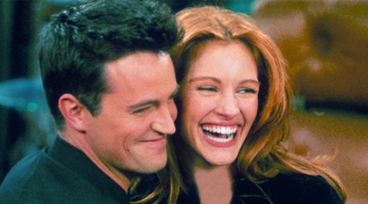 Matthew Perry y Julia Roberts en 'Friends'