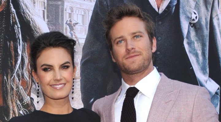 Elizabeth Chambers y Armie Hammer en el estreno de 'El llanero solitario'