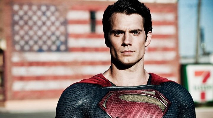  Henry Cavill como Superman