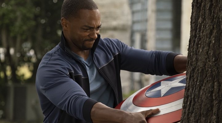  Anthony Mackie en 'Falcon y el Soldado de Invierno'