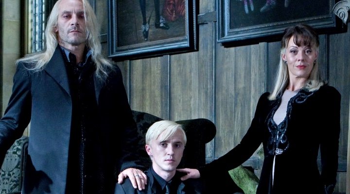 Jason Isaacs, Tom Felton y Helen McCrory como Lucius, Draco y Narcissa Malfoy en 'Harry Potter'