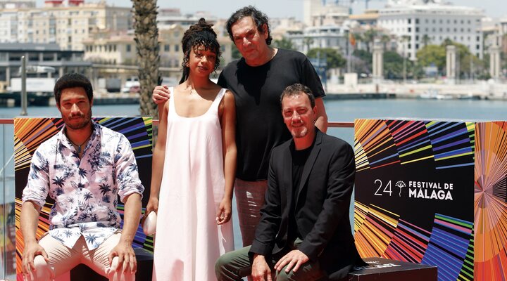 El equipo de 'El vientre del mar' en el Festival de Málaga 2021