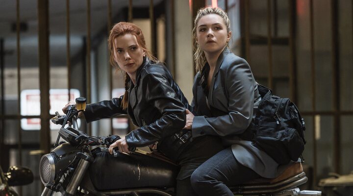 Scarlett Johansson y Florence Pugh en 'Viuda Negra'