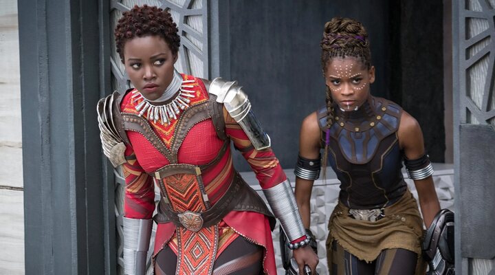 Lupita Nyong'o y Letitia Wright en 'Black Panther'