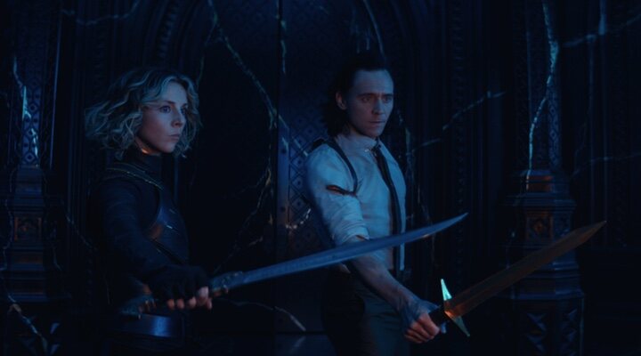  Sophia di Martino y Tom Hiddleston en el final de 'Loki'