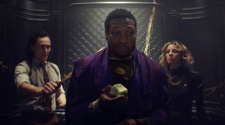  Tom Hiddleston, Jonathan Majors y Sophie di Martino en 'Loki'