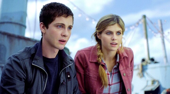  Logan Lerman y Alexandra Daddario en 'Percy Jackson'