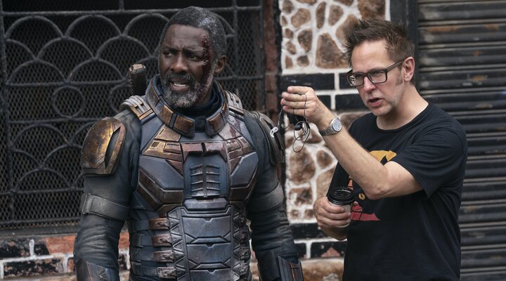 James Gunn en el rodaje de 'El escuadrón Suicida' con Idris Elba