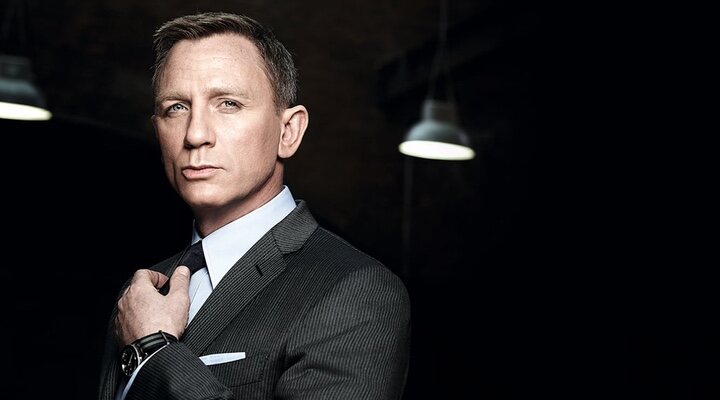  Daniel Craig como James Bond