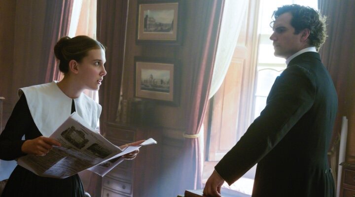  Millie Bobby Brown y Henry Cavill en 'Enola Holmes'