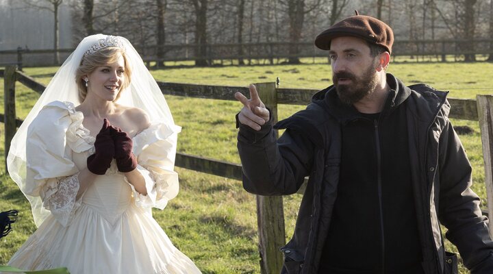 Kristen Stewart y Pablo Larraín en el rodaje de 'Spencer'