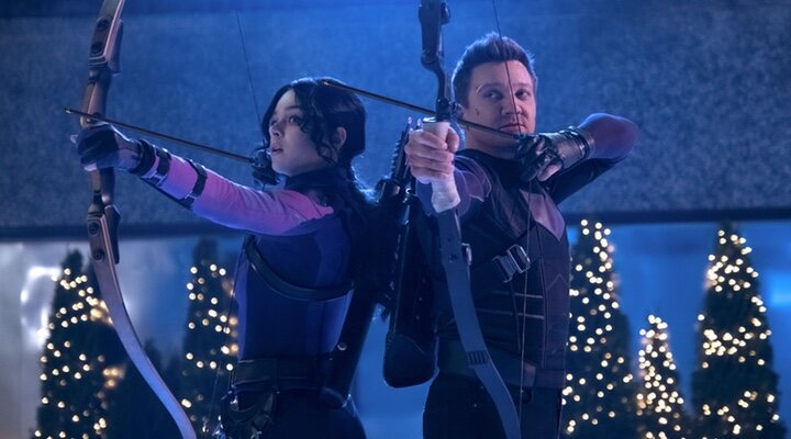  Hailee Steinfeld y Jeremy Renner en 'Ojo de Halcón'