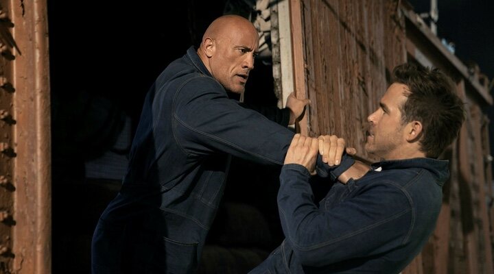  Dwayne Johnson y Ryan Reynolds en 'Alerta Roja'