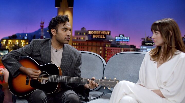 Himesh Patel y Ana de Armas en 'Yesterday'