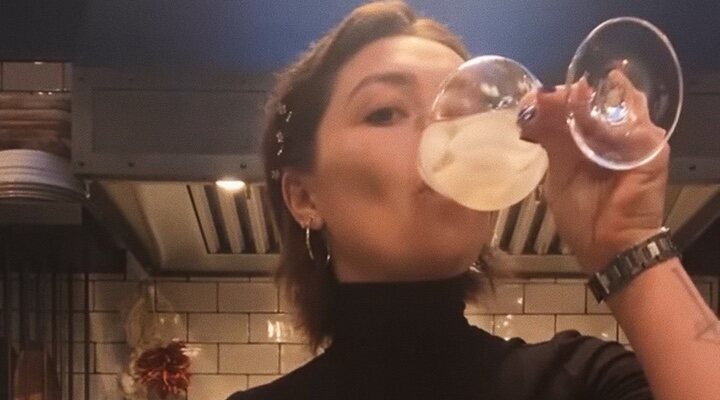  Florence Pugh cocinando en su Instagram