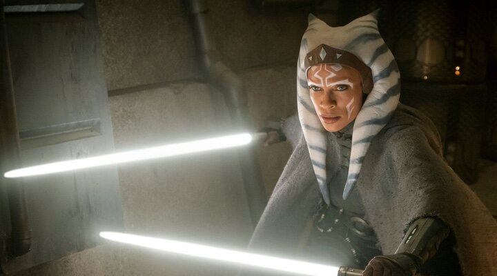  Rosario Dawson como Ahsoka en 'Star Wars'