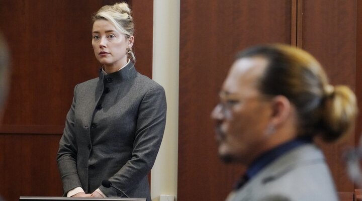  Amber Heard y Johnny Depp en el juicio