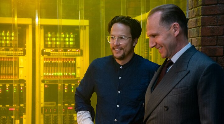 Cary Fukunaga en el rodaje de 'Sin tiempo para morir'