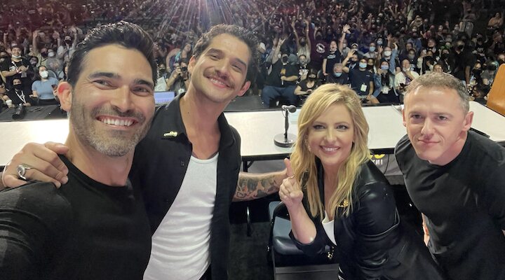 Sarah Michelle Gellar con el equipo de 'Teen Wolf' en Comic-Con 2022