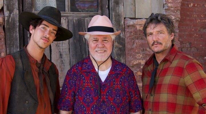 Manu Ríos, Pedro Almodóvar y Pedro Pascal