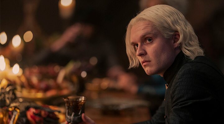 Tom Glynn-Carney como Aegon Targaryen en 'La Casa del Dragón'