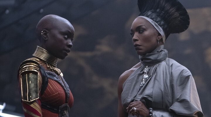 Ramonda y una Dora Milaje