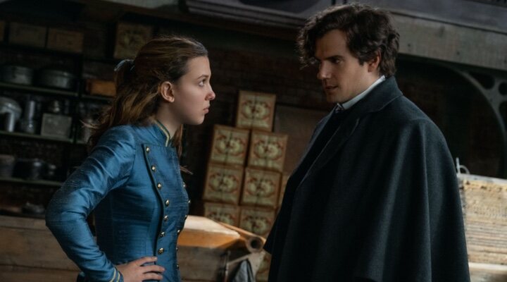  Millie Bobby Brown y Henry Cavill en 'Enola Holmes 2'