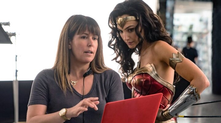  Patty Jenkins y Gal Gadot tras las cámaras de 'Wonder Woman' (2017)