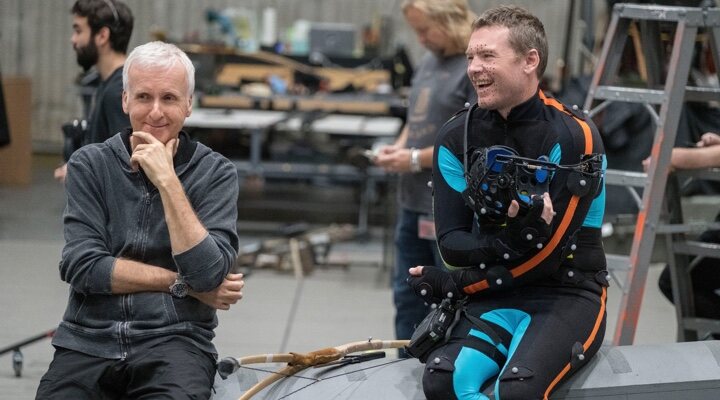 James Cameron y Sam Worthington en el rodaje de 'Avatar: El sentido del agua'