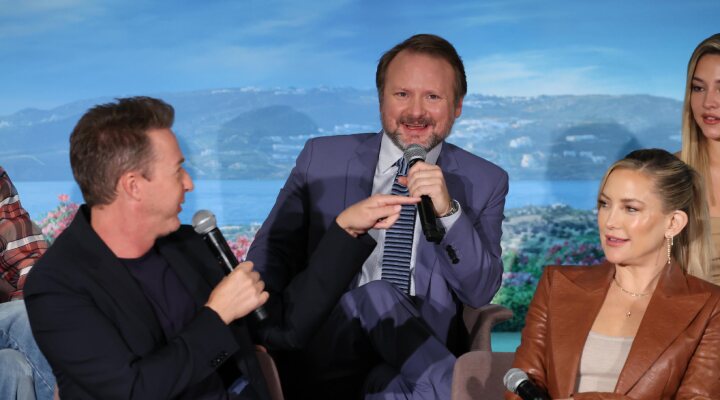 Rian Johnson en la gira promocional de 'Puñales por la espalda: El misterio de Glass Onion