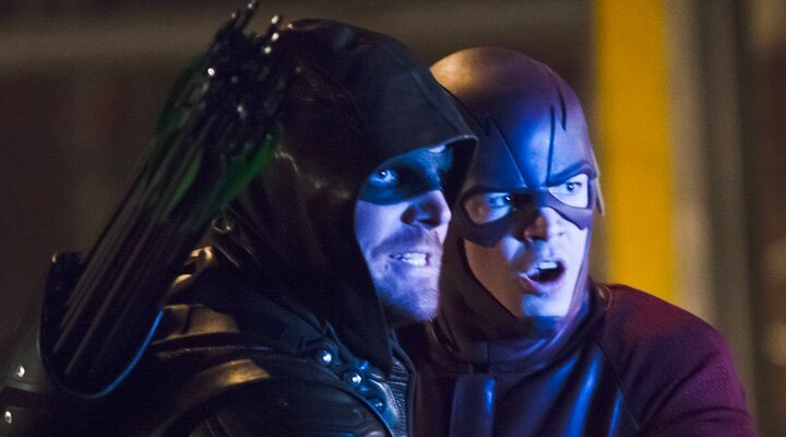 Stephen Amell y Grant Gustin en el Arrowverso