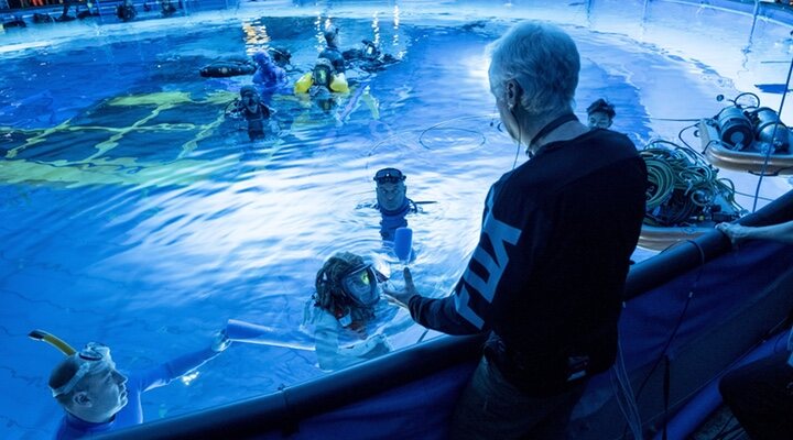  James Cameron tras las cámaras en 'Avatar: El sentido del agua'