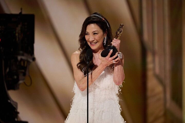 Michelle Yeoh en la gala de los Oscars 2023