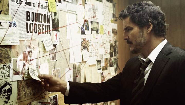  Pedro Pascal interpretando al detective Tim Rockford