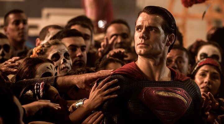 Henry Cavil como Superman