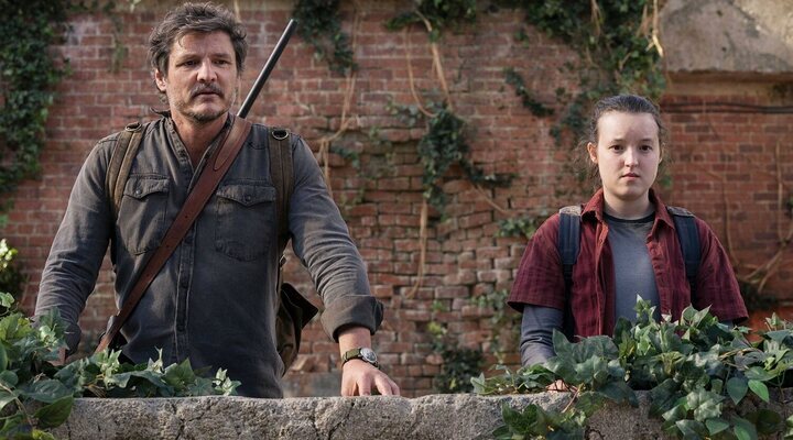  Pedro Pascal y Bella Ramsey en 'The Last of Us'