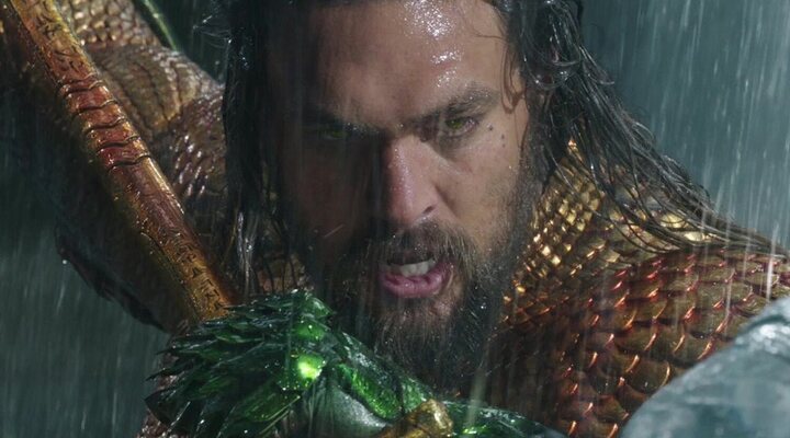 Jason Momoa como Aquaman