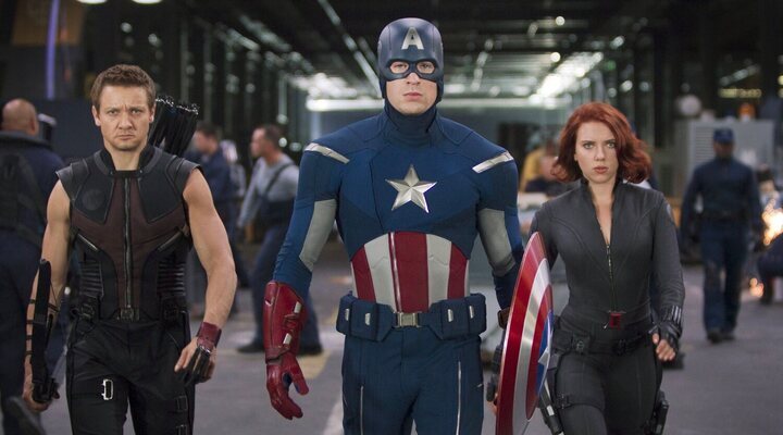 Jeremy Renner, Chris Evans y Scarlett Johansson