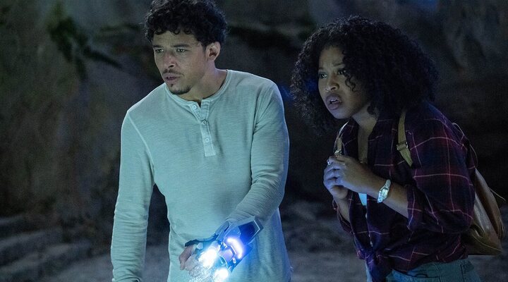 Anthony Ramos y Dominique Fishback en 'Transformers: El despertar de las bestias'