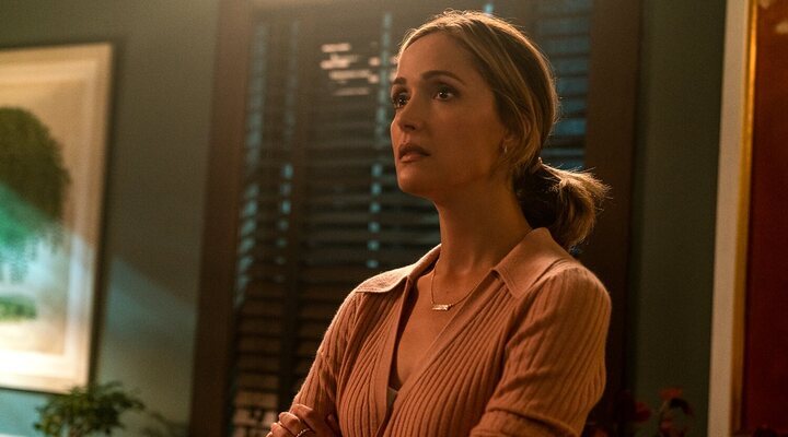 Rose Byrne en 'Insidious: La Puerta Roja'