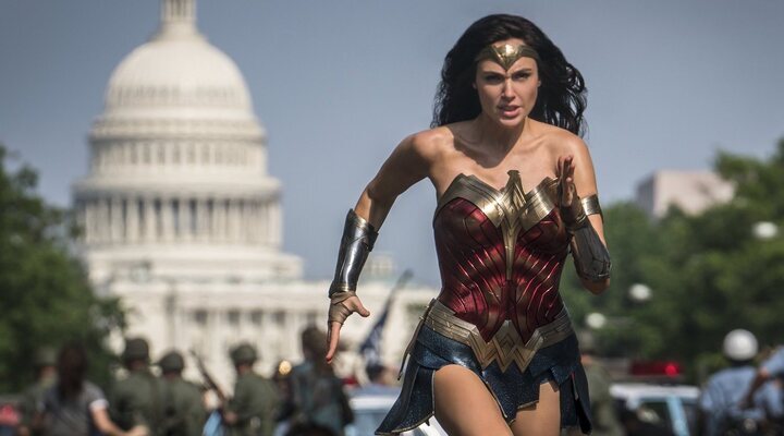 Gal Gadot ama interpretar a Wonder Woman.