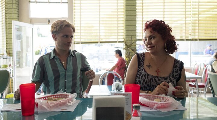 Gael García Bernal y Perla De La Rosa