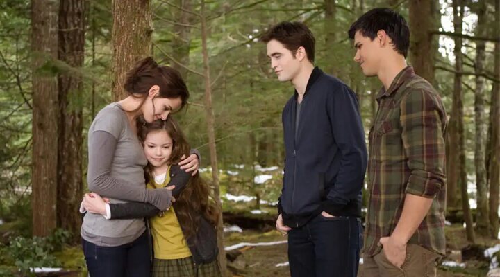 Taylor Lautner, Mackenzie Foy,Kristen Stewart y Robert Pattinson en 'Amanecer'