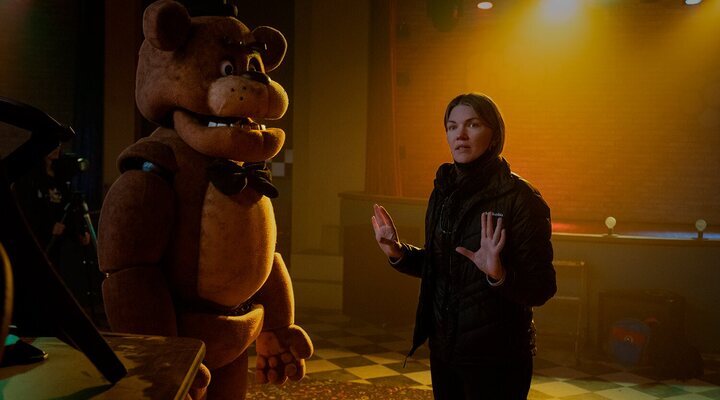 Emma Tammi en el set de rodaje de 'Five Nights at Freddy's'