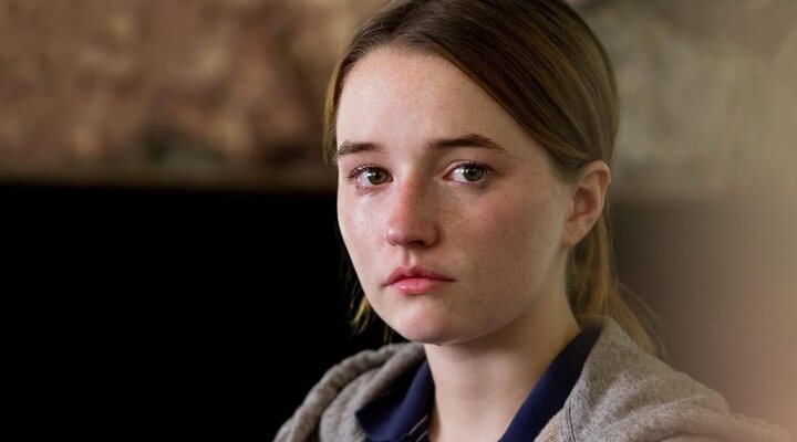 Kaitlyn Dever en 'Creedme'