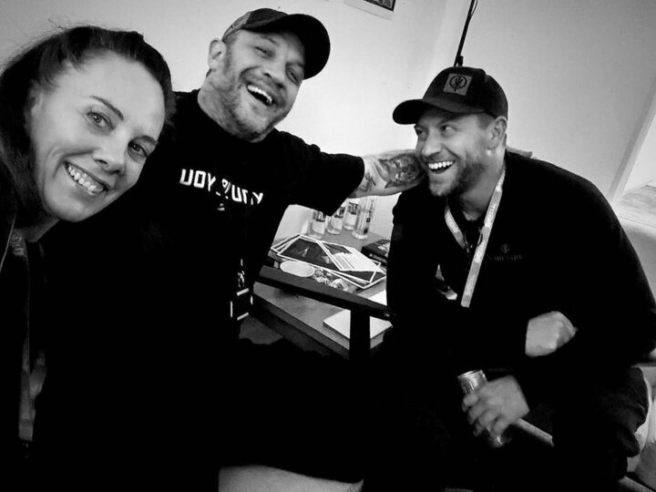 Kelly Marcel, Tom Hardy y Jacob Tomuri