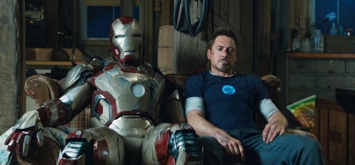  Robert Downey Jr. como Tony Stark